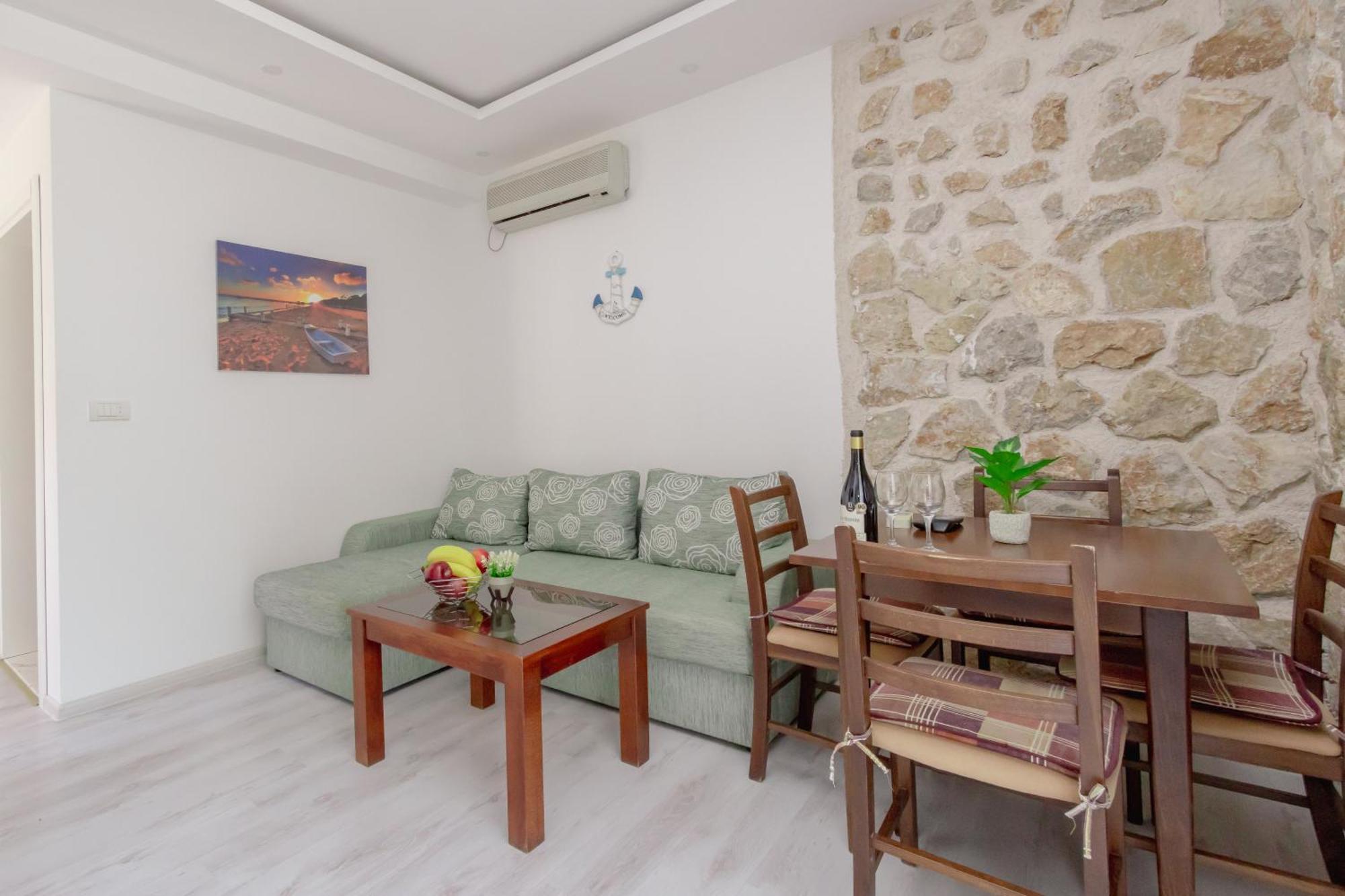 Medo Apartment อุลซิน ภายนอก รูปภาพ